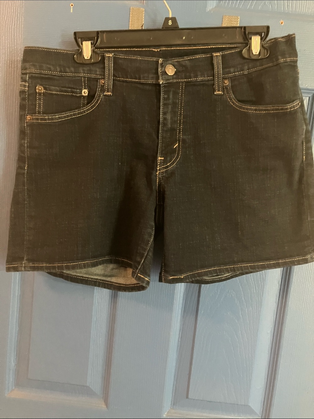 Levi's dark Denim Shorts with Contrast Stitching